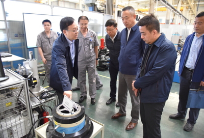 吳永杰出席央企助力吉林振興發(fā)展座談會(huì)并深入在吉企業(yè)調(diào)研新產(chǎn)品技術(shù)開(kāi)發(fā)工作